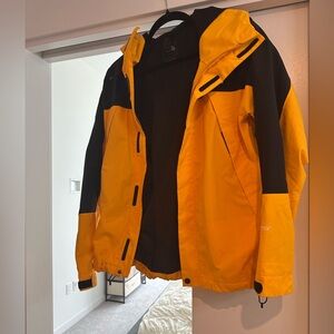 The North Face Men's Yellow and Black Ski Jacket